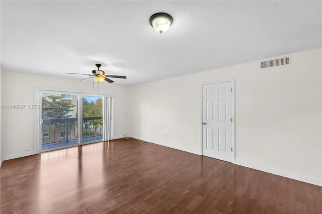 $1,950 | 7820 Camino Real, Unit J316, Miami, FL 33143