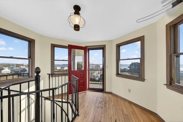 $679,900 | 871 Sconticut Neck Road, Fairhaven, MA 02719