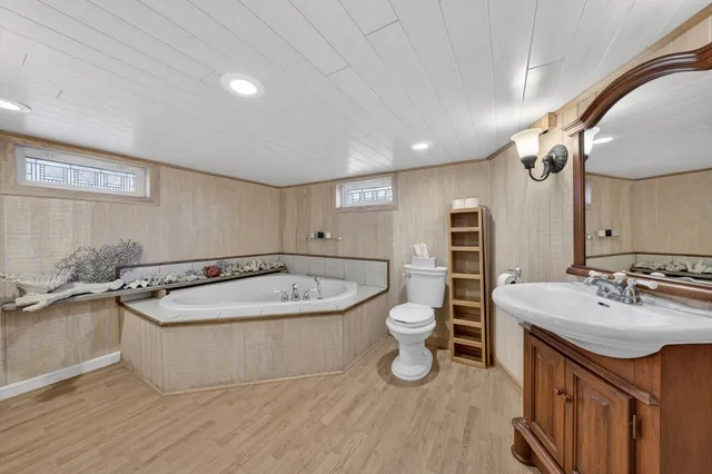 $679,900 | 871 Sconticut Neck Road, Fairhaven, MA 02719