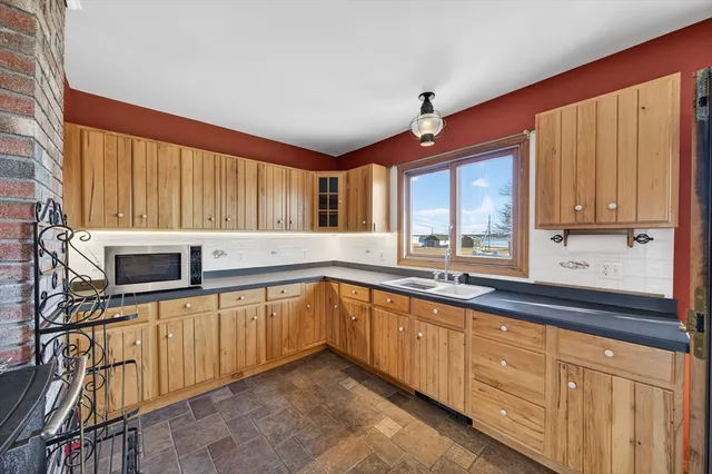 $679,900 | 871 Sconticut Neck Road, Fairhaven, MA 02719