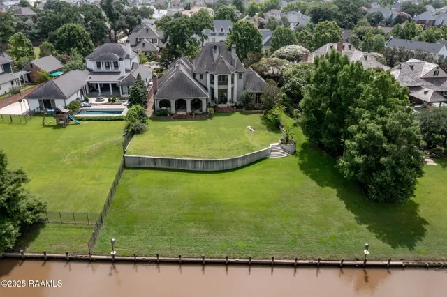 $2,699,999 | 308 Princeton Woods Loop, Lafayette, LA 70508