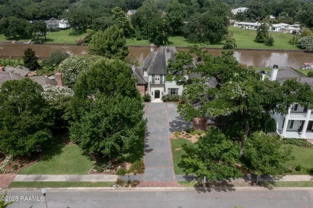 $2,699,999 | 308 Princeton Woods Loop, Lafayette, LA 70508