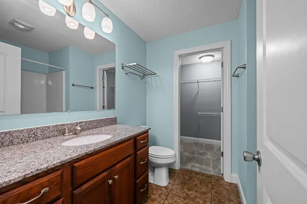 $275,000 | 5118 North Division Street, Davenport, IA 52806