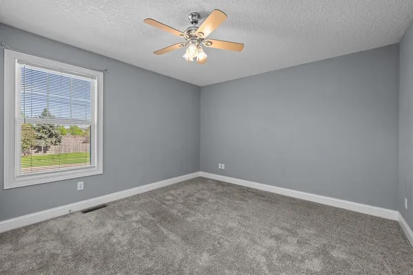 $275,000 | 5118 North Division Street, Davenport, IA 52806