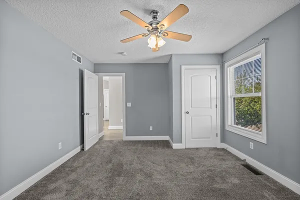 $275,000 | 5118 North Division Street, Davenport, IA 52806
