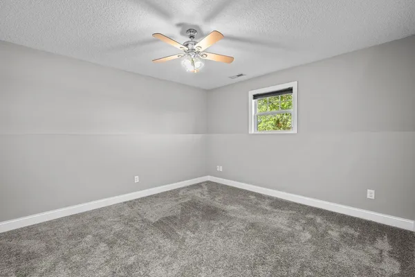 $275,000 | 5118 North Division Street, Davenport, IA 52806
