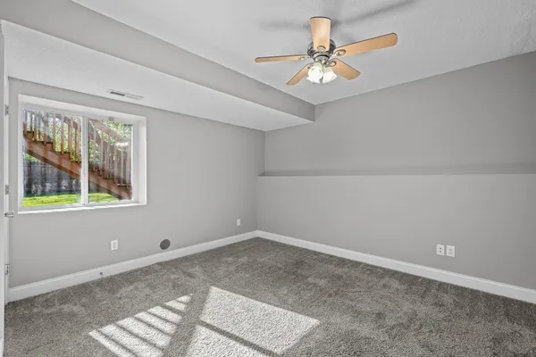 $275,000 | 5118 North Division Street, Davenport, IA 52806