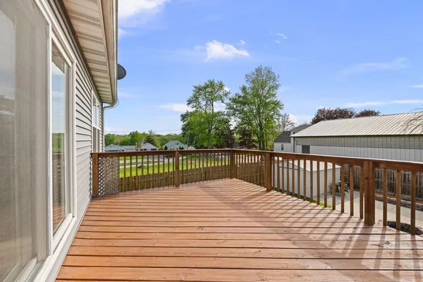 $275,000 | 5118 North Division Street, Davenport, IA 52806