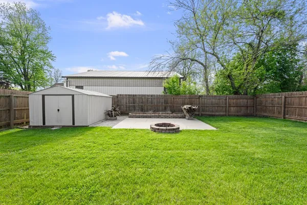 $275,000 | 5118 North Division Street, Davenport, IA 52806