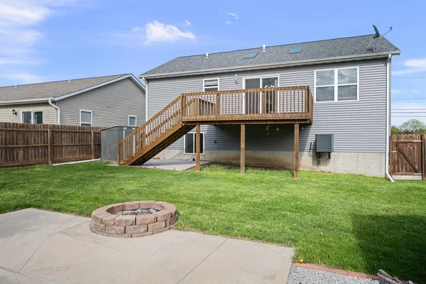 $275,000 | 5118 North Division Street, Davenport, IA 52806