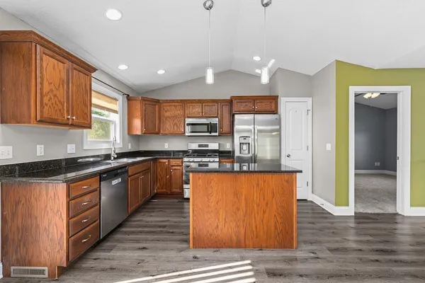 $275,000 | 5118 North Division Street, Davenport, IA 52806