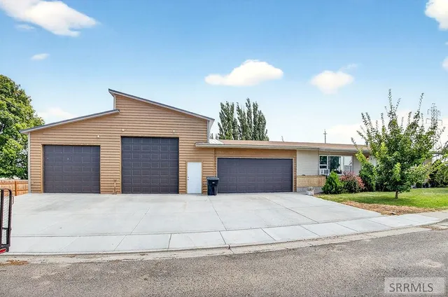 $425,000 | 775 Pierce Avenue, American Falls, ID 83211