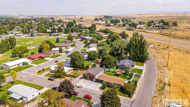 $425,000 | 775 Pierce Avenue, American Falls, ID 83211