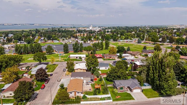 $425,000 | 775 Pierce Avenue, American Falls, ID 83211