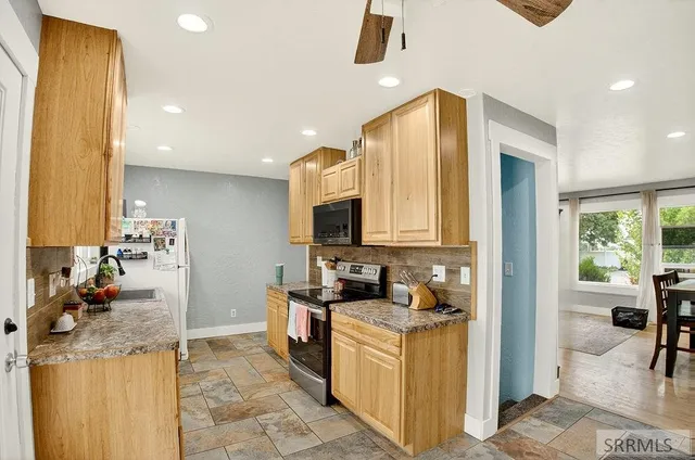 $425,000 | 775 Pierce Avenue, American Falls, ID 83211