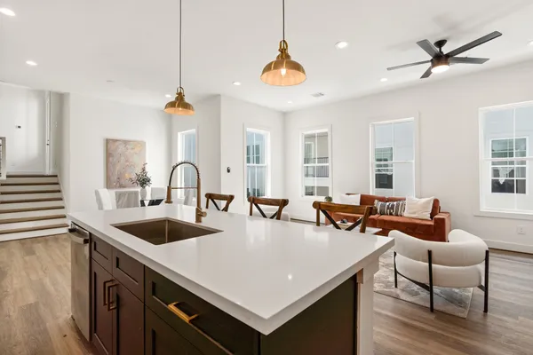 $599,000 | 1142 West 16th Street, Houston, TX 77008