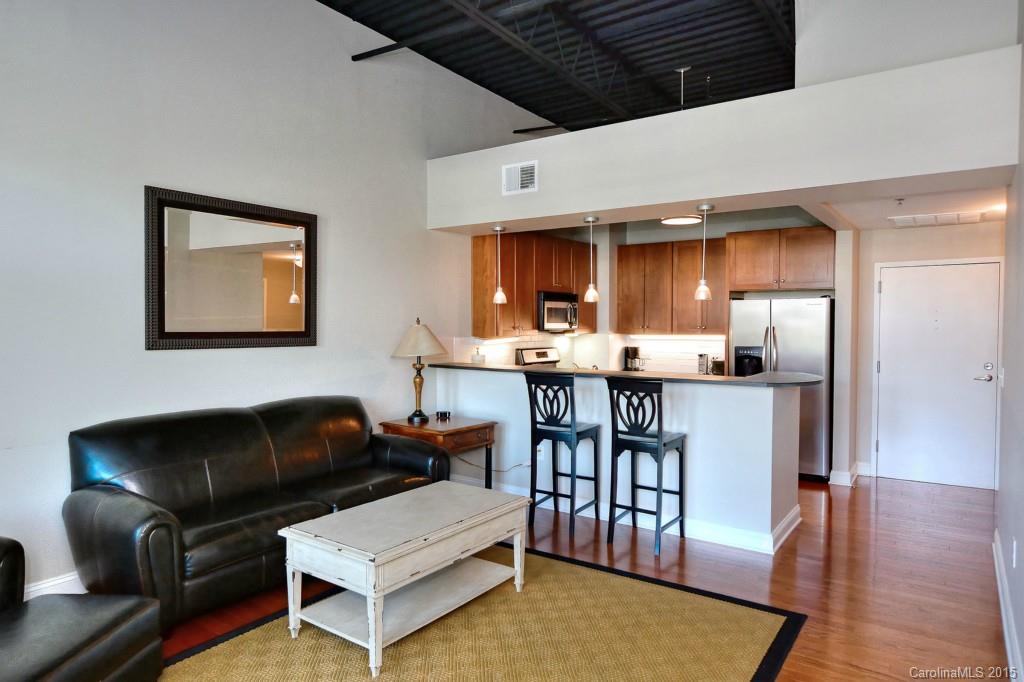 3920 Sharon Road, Unit 202 Charlotte, NC 28211 - Photo 3 of 24 Gallery Image 3