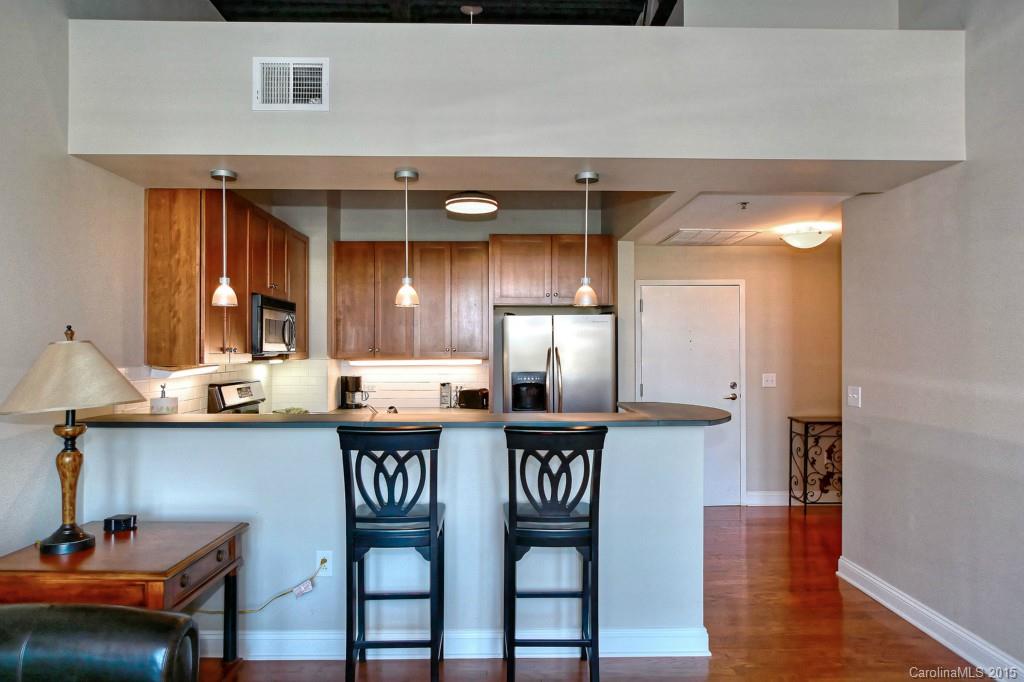 3920 Sharon Road, Unit 202 Charlotte, NC 28211 - Photo 4 of 24 Gallery Image 4