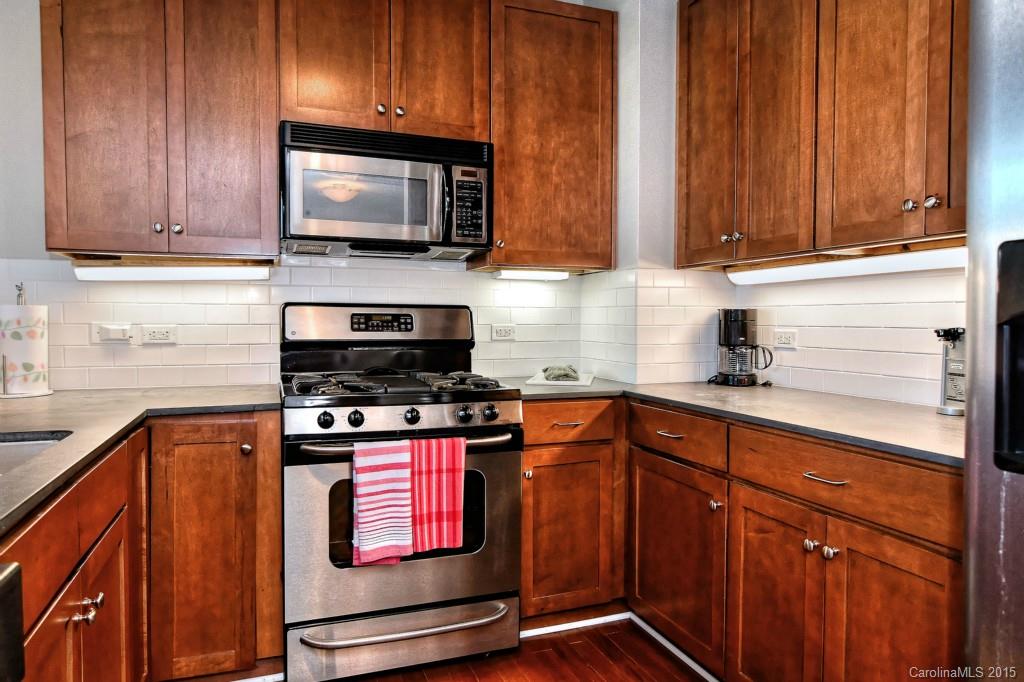 3920 Sharon Road, Unit 202 Charlotte, NC 28211 - Photo 7 of 24 Gallery Image 7