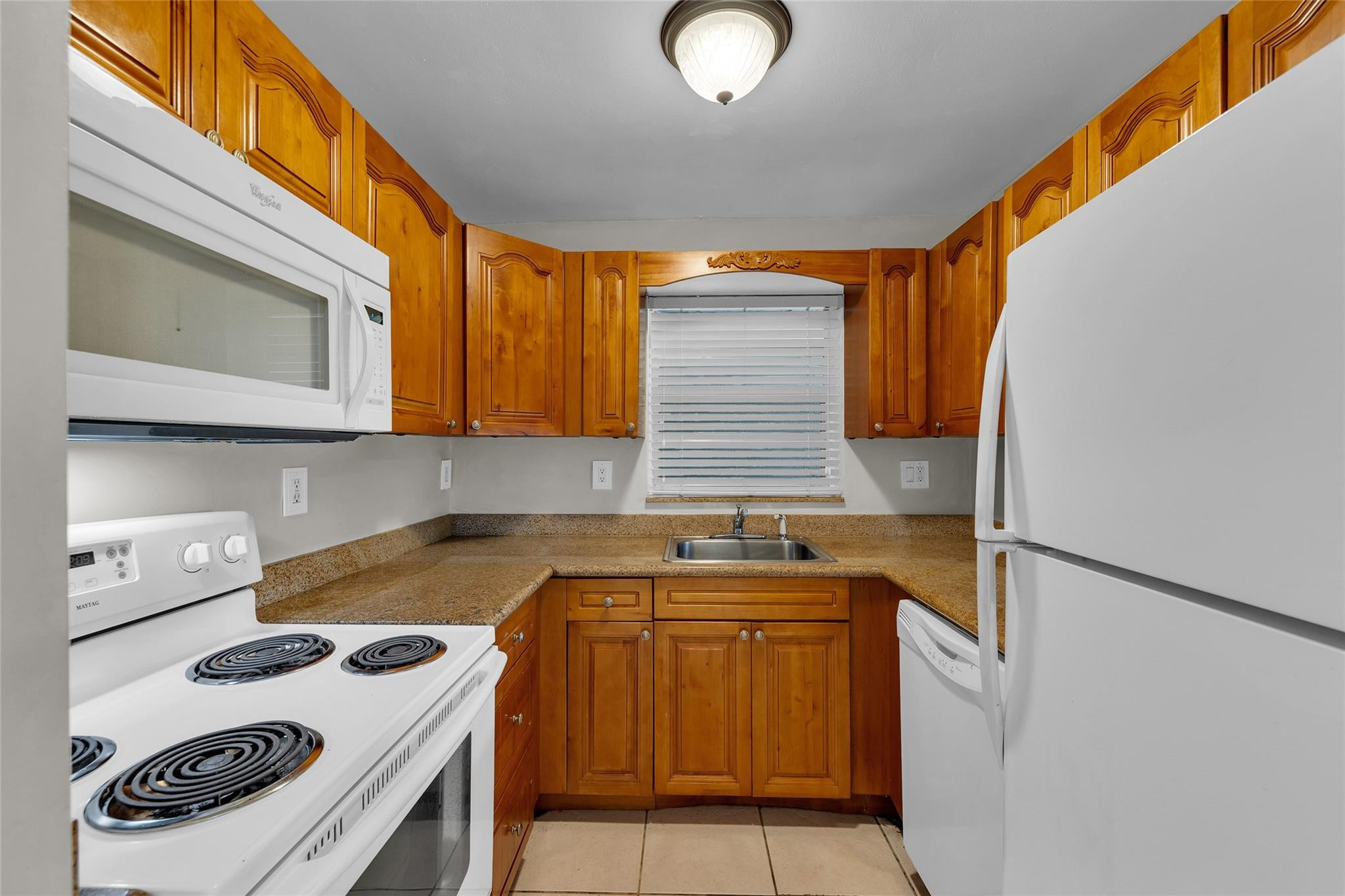 2201 Northeast 36th Street, Unit 205 Lighthouse Point, FL 33064 - Photo 5 of 31 Photo 5