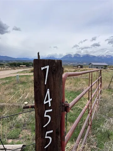 $725,000 | 7455 County Road, Salida, CO 81201