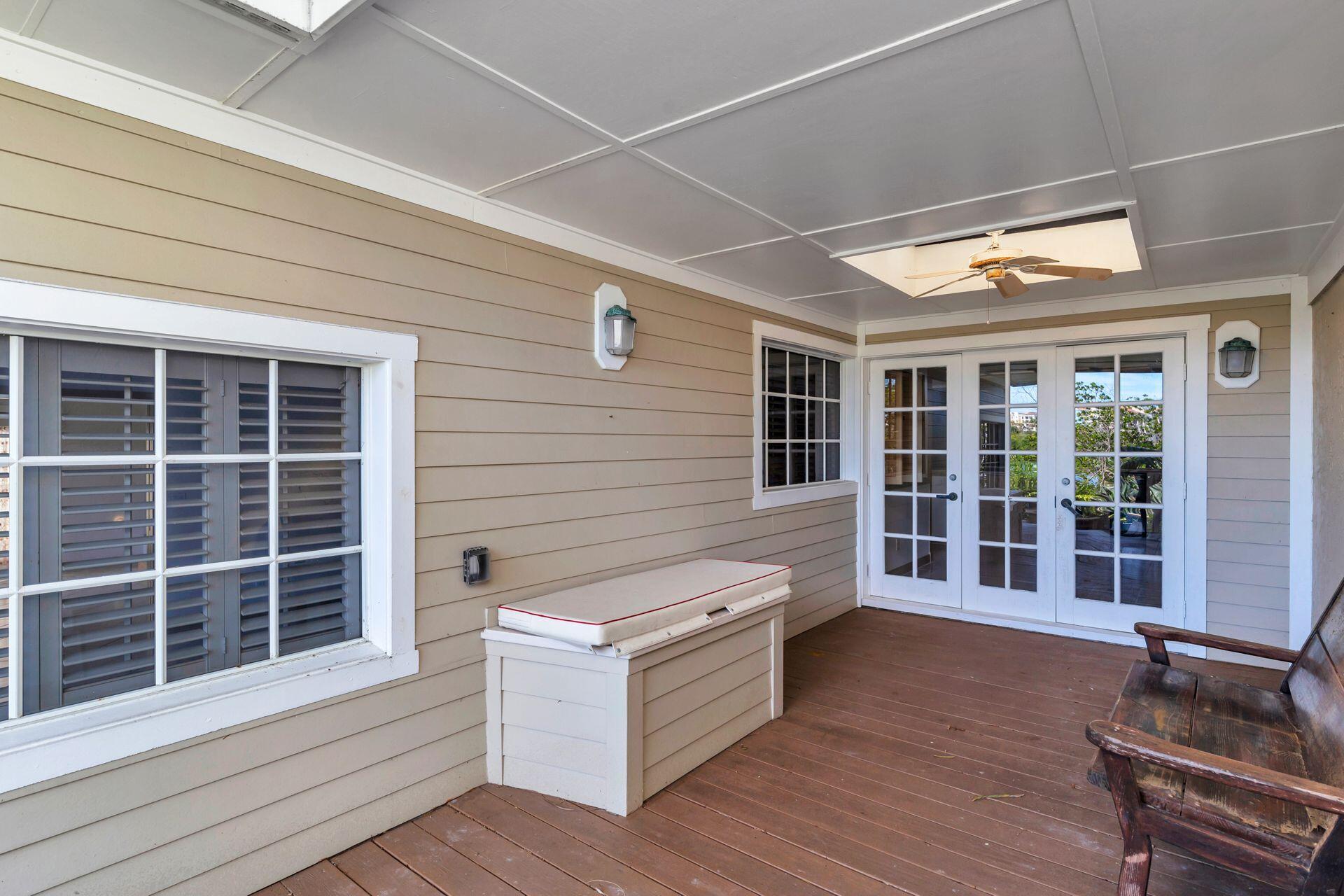 17184 Bay Street Jupiter, FL 33477 - Photo 23 of 46 26