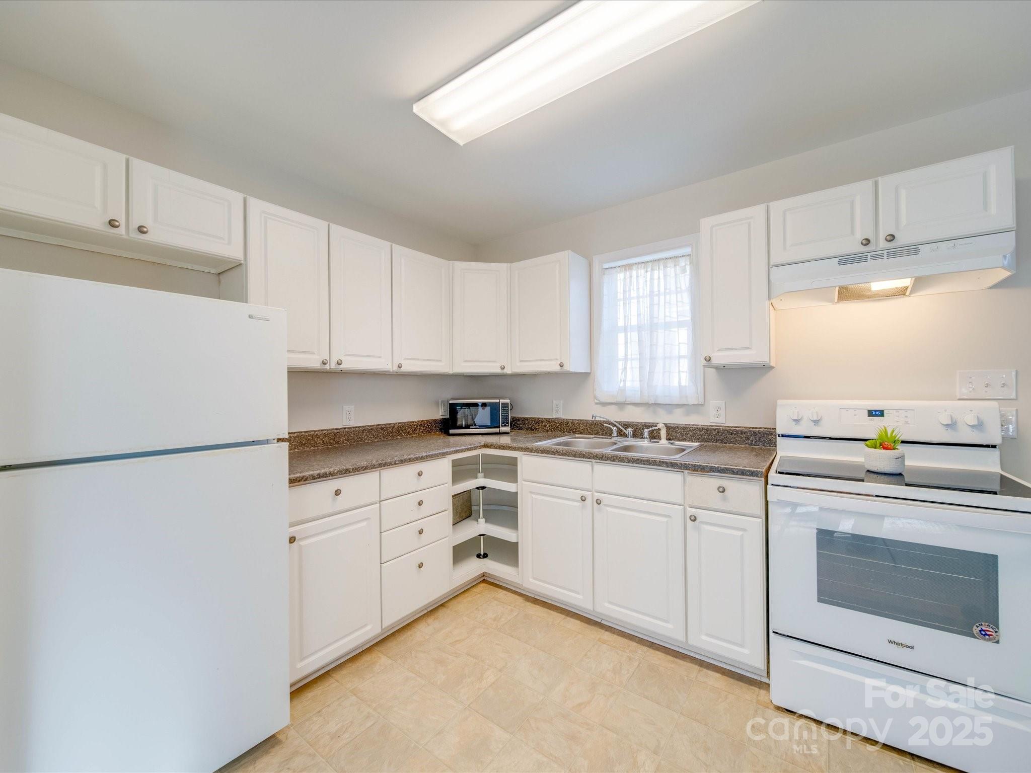 531 Watson Street, Unit 7 Davidson, NC 28036 - Photo 34 of 46