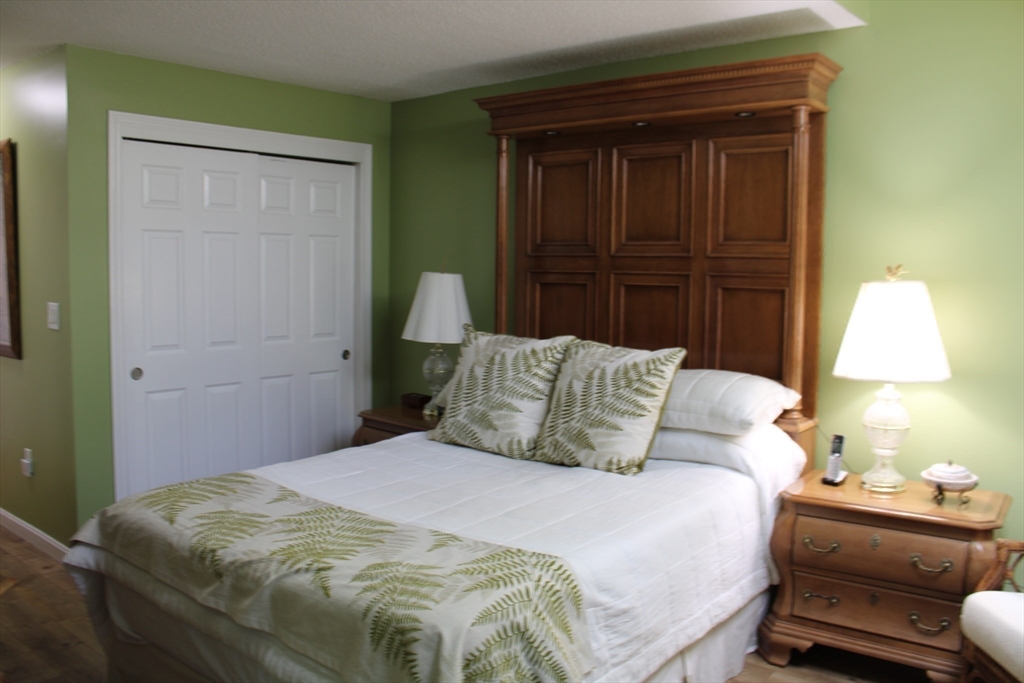 65 Cherry Hollow Road, Unit 65 Nashua, NH 03062 - Photo 15 of 33 Gallery Image 15