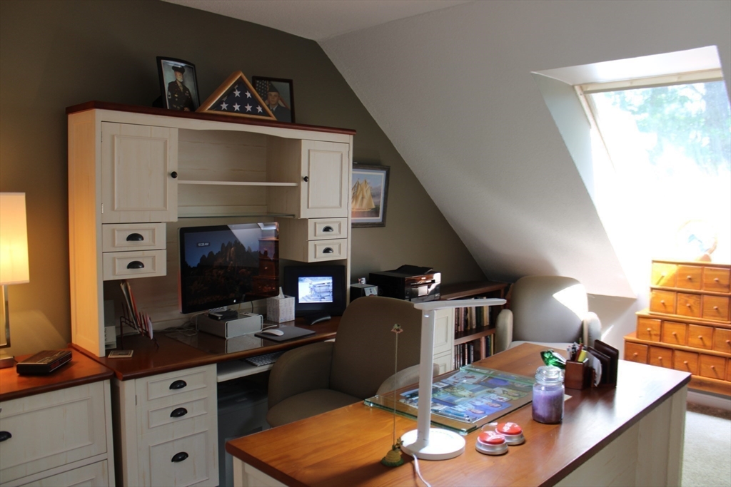 65 Cherry Hollow Road, Unit 65 Nashua, NH 03062 - Photo 25 of 33 Gallery Image 25