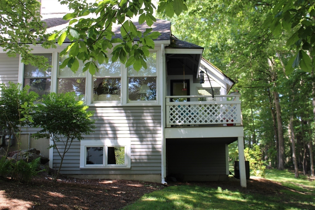 65 Cherry Hollow Road, Unit 65 Nashua, NH 03062 - Photo 4 of 33 Gallery Image 4