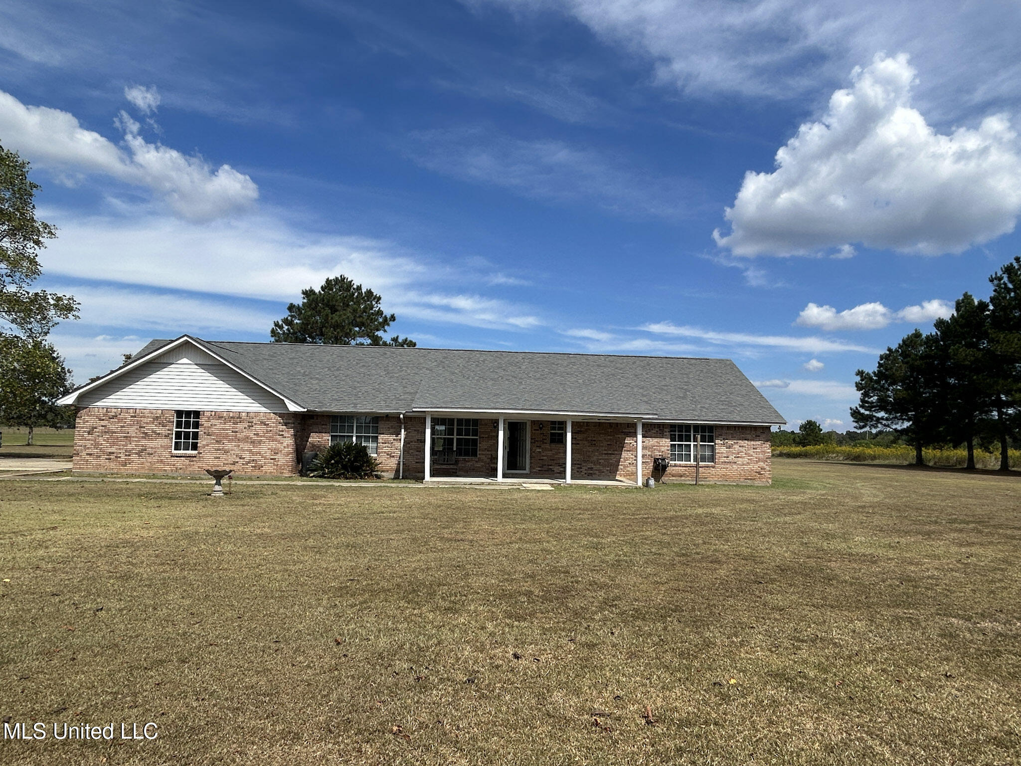 121 Old Progress Road Hattiesburg, MS 39401 - Photo 2 of 77 7-IMG_9526