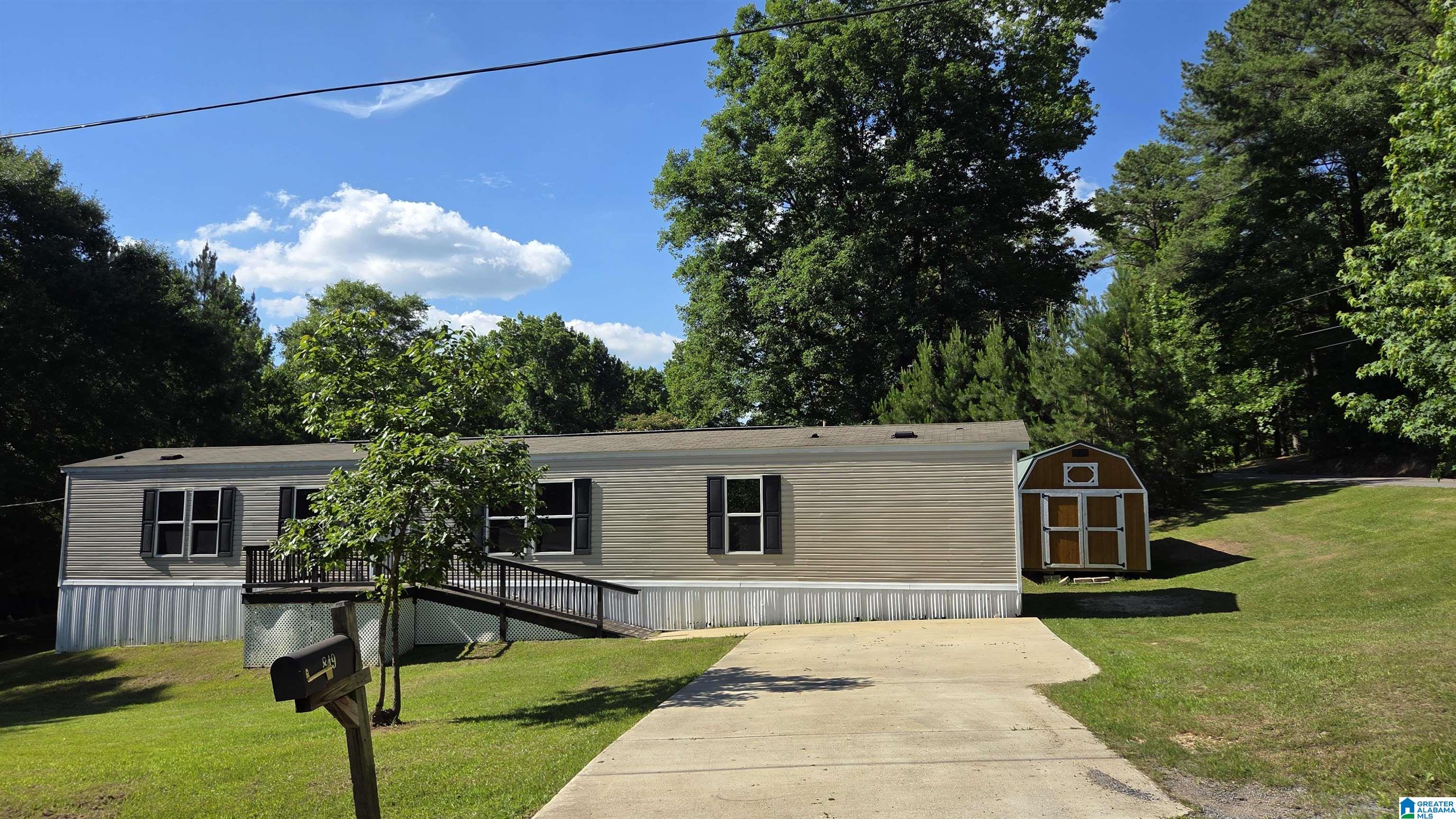 849 Maddox Farm Road Odenville, AL 35120 - Photo 2 of 40