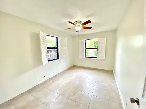 $2,200 | 324 Ocean Breeze, Unit 2, Lake Worth Beach, FL 33460
