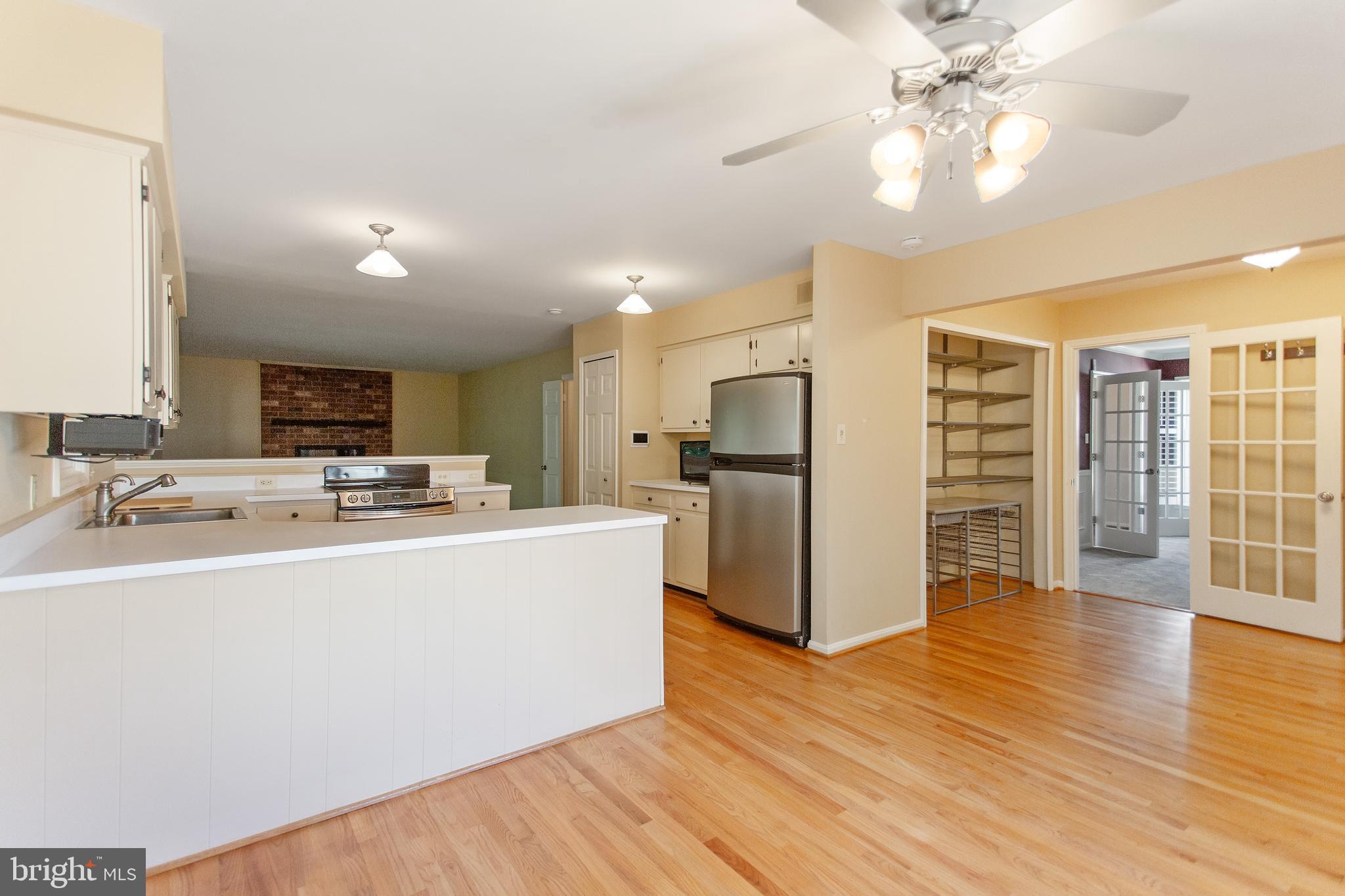 11905 Blue Spruce Road Reston, VA 20191 - Photo 8 of 50