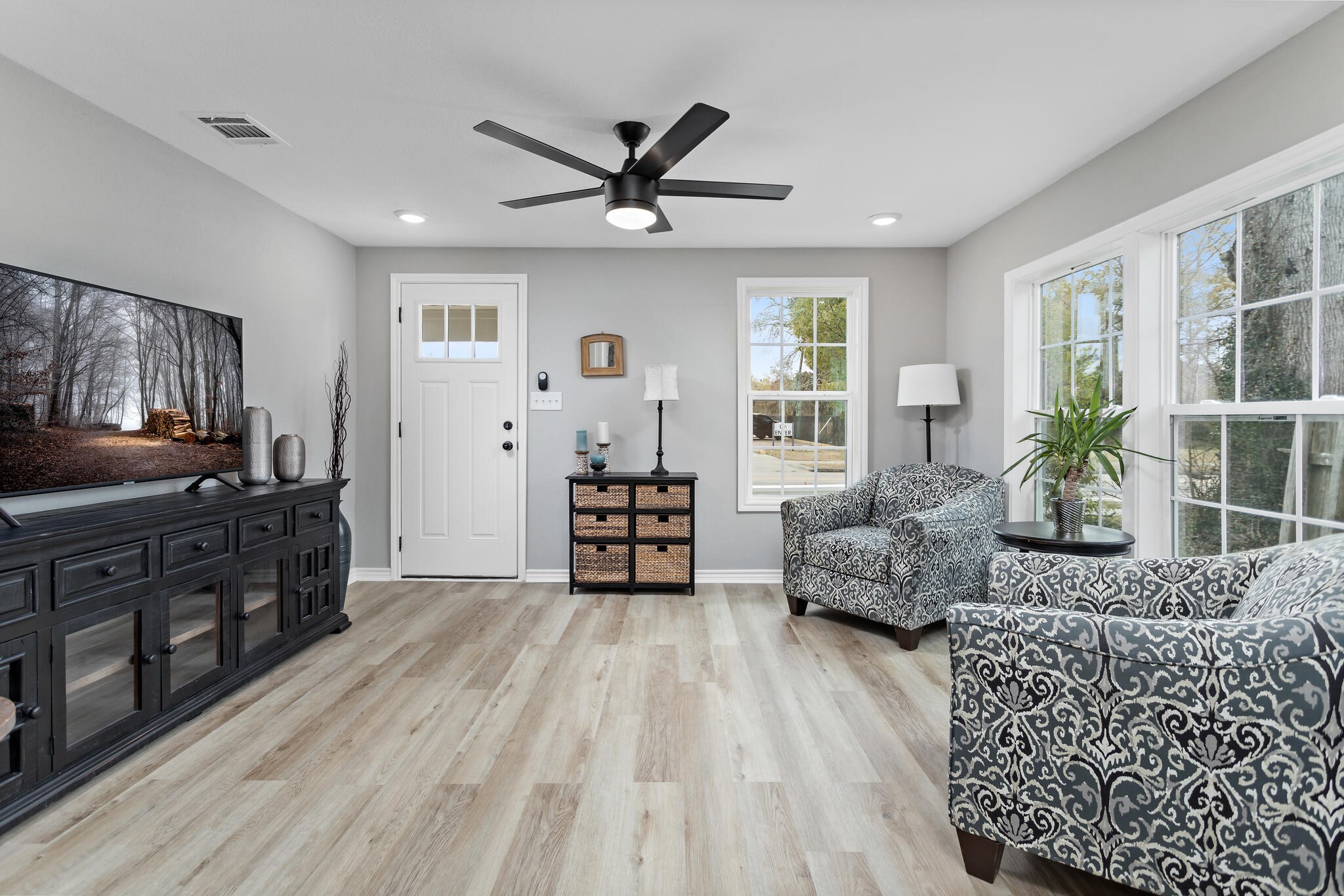 2320 Delaware Street Beaumont, TX 77703 - Photo 8 of 27 a living room with furniture and a large window