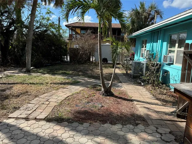 $1,700 | 412 73rd Avenue, St. Pete Beach, FL 33706