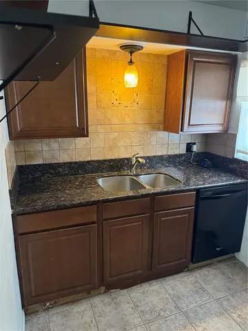 $1,700 | 412 73rd Avenue, St. Pete Beach, FL 33706