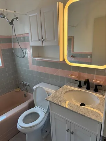 $1,700 | 412 73rd Avenue, St. Pete Beach, FL 33706