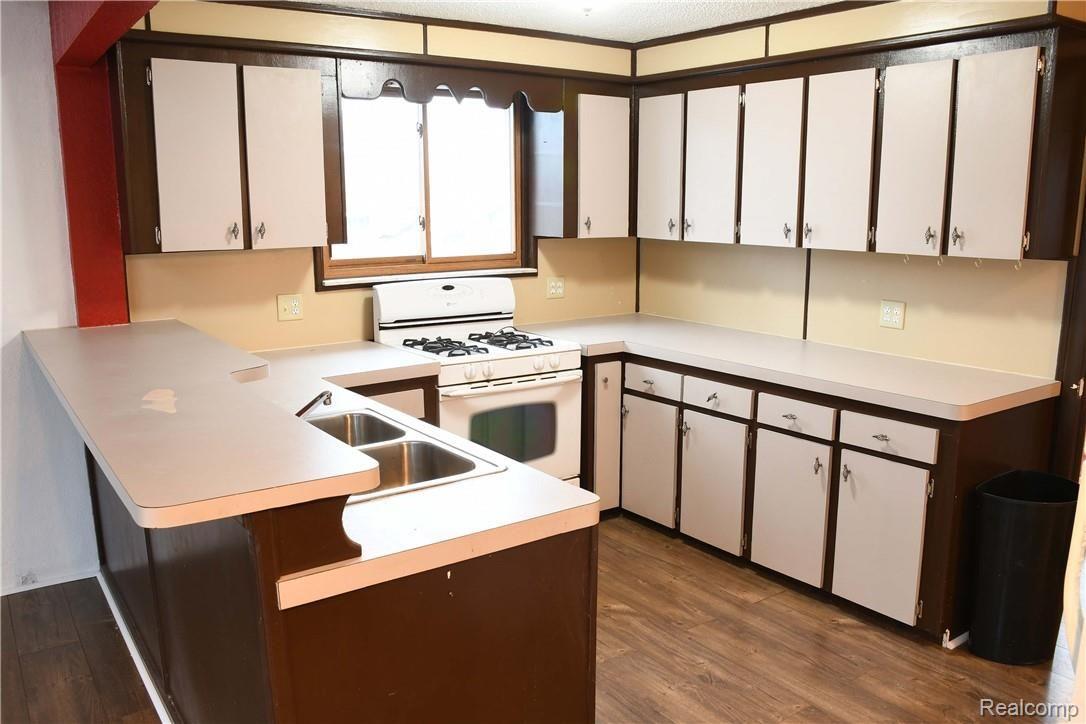7224 Birchcrest Road Lexington, MI 48450 - Photo 8 of 23 KITCHEN1.jpg