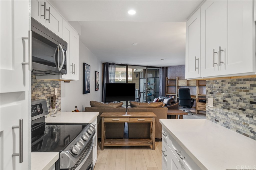 531 Esplanade, Unit 203 Redondo Beach, CA 90277 - Photo 13 of 55