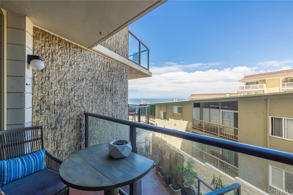 531 Esplanade, Unit 203 Redondo Beach, CA 90277 - Photo 15 of 55