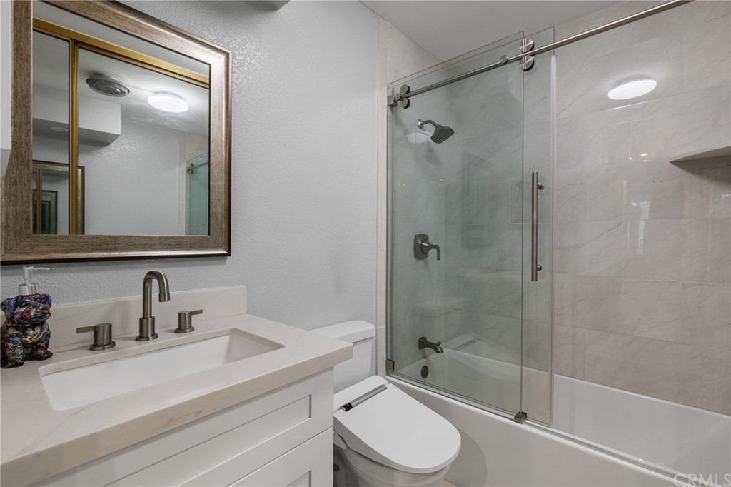 531 Esplanade, Unit 203 Redondo Beach, CA 90277 - Photo 24 of 55