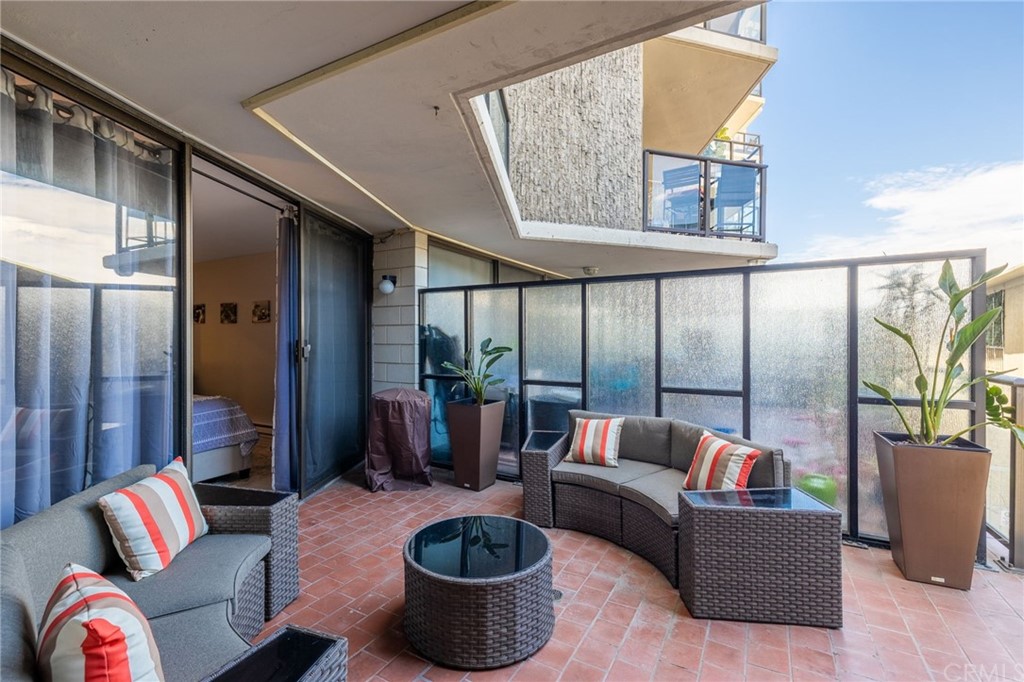 531 Esplanade, Unit 203 Redondo Beach, CA 90277 - Photo 28 of 55