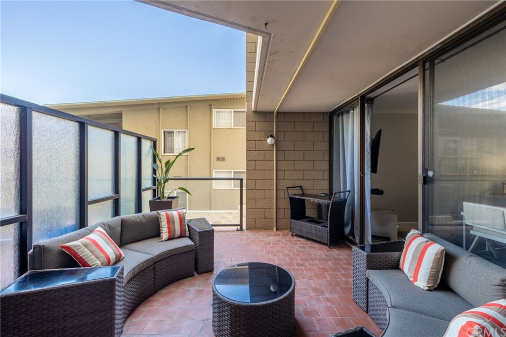 531 Esplanade, Unit 203 Redondo Beach, CA 90277 - Photo 29 of 55