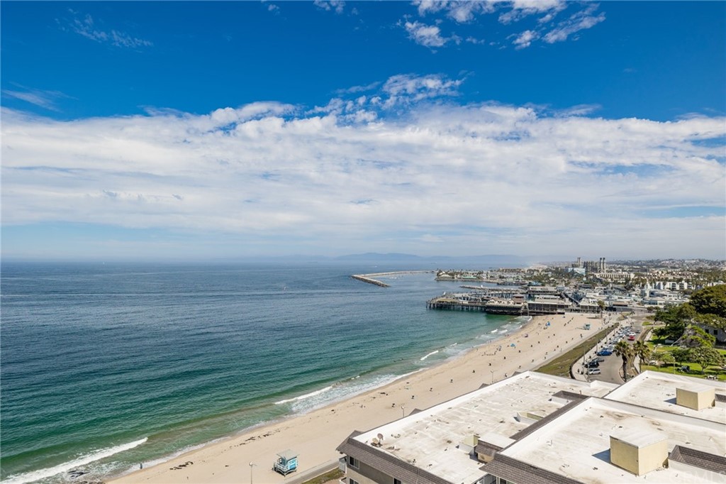 531 Esplanade, Unit 203 Redondo Beach, CA 90277 - Photo 43 of 55