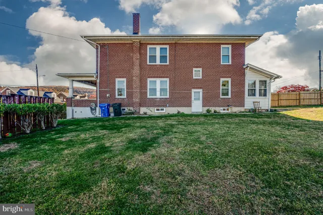 $234,900 | 212 Arlington Street, Reading, PA 19611