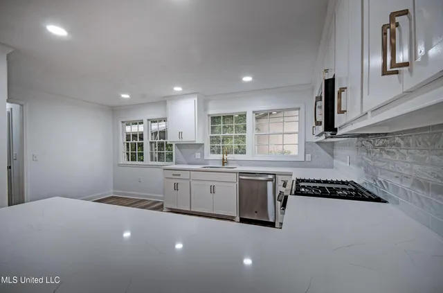 $348,777 | 1510 Brecon Drive, Jackson, MS 39211