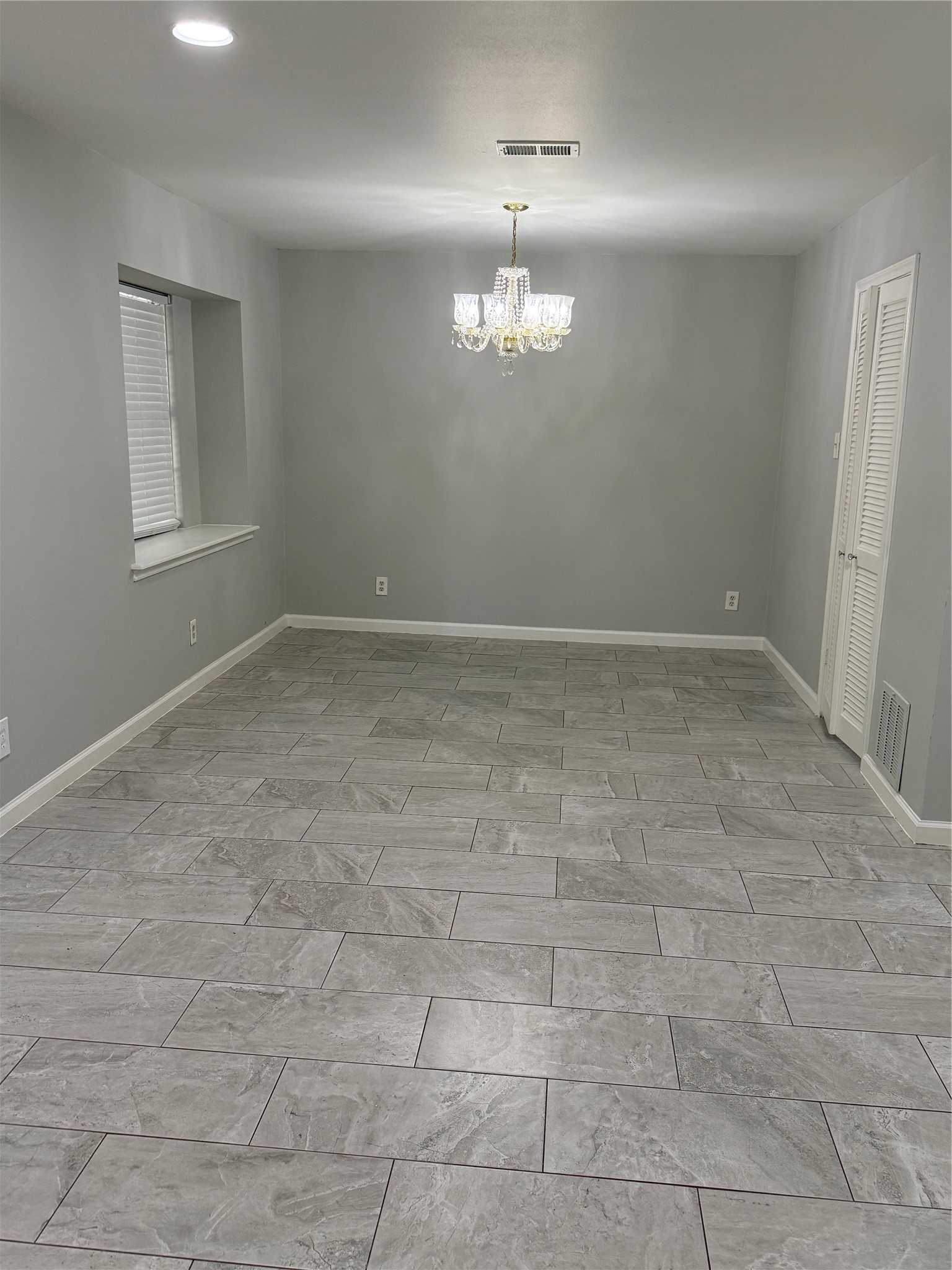 9002 Roos Road Houston, TX 77036 - Photo 6 of 29
