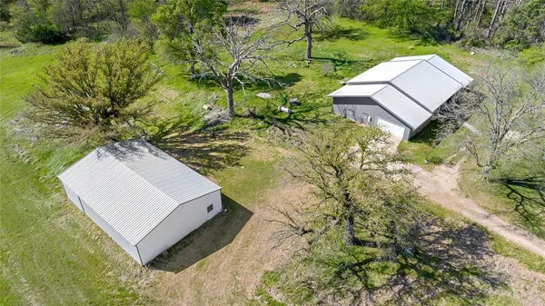 a view of a yard in front of house