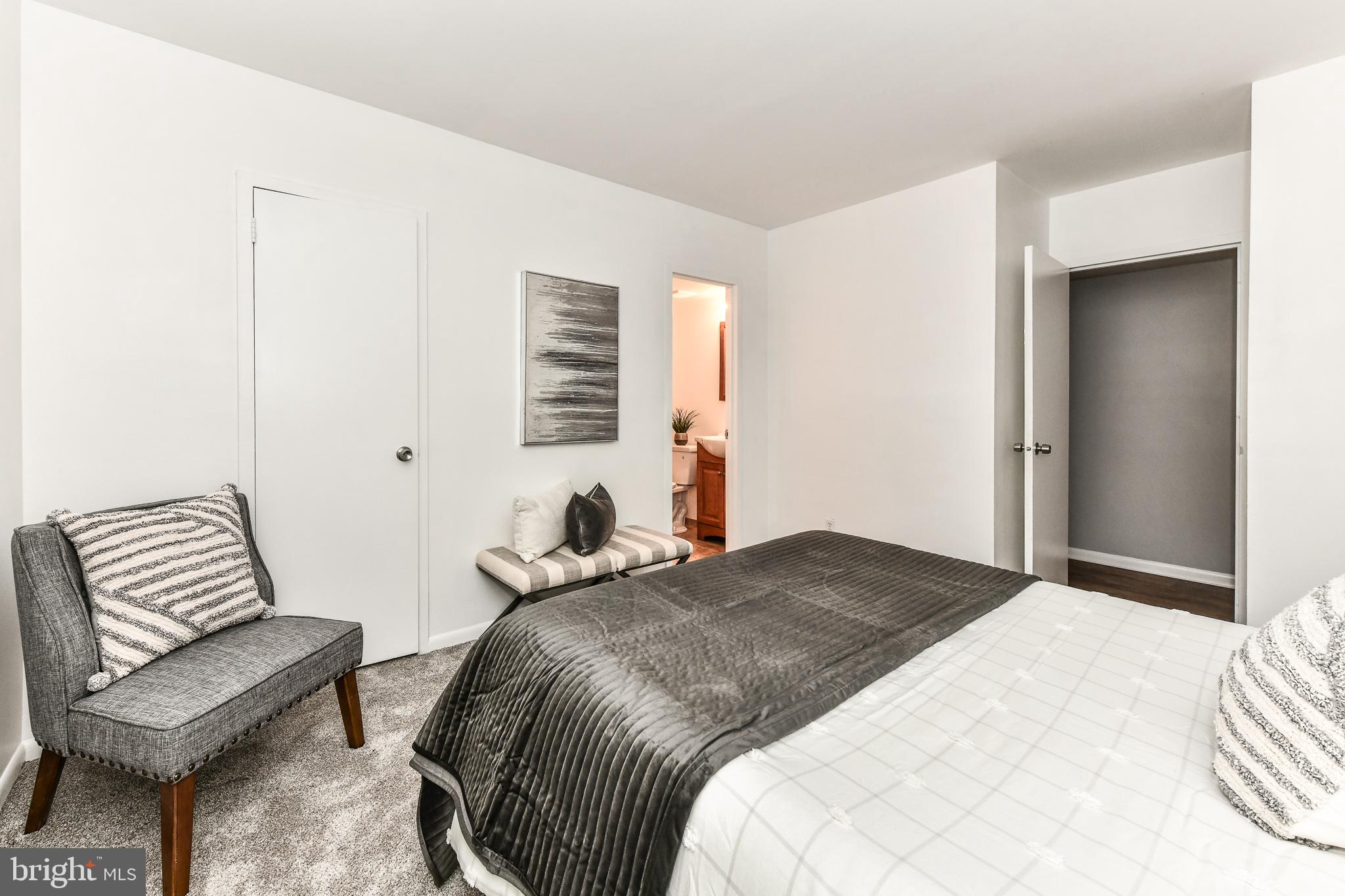 2245 Castle Rock Square, Unit 21C Reston, VA 20191 - Photo 14 of 26 Huge owner's suite!